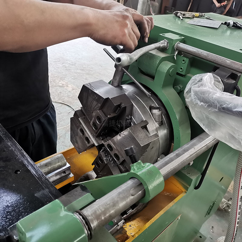 套絲機(jī)
